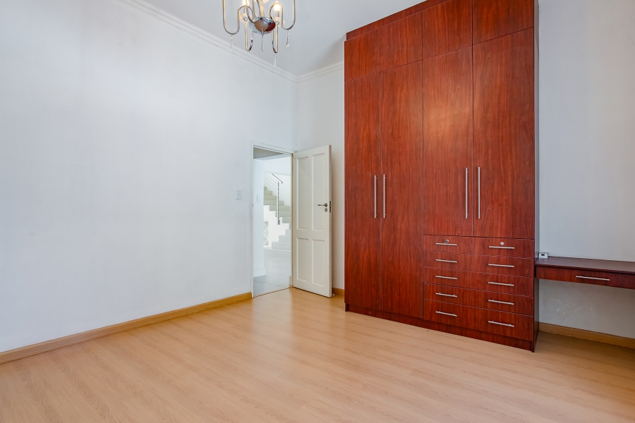 To Let 4 Bedroom Property for Rent in Val De Vie Estate Western Cape